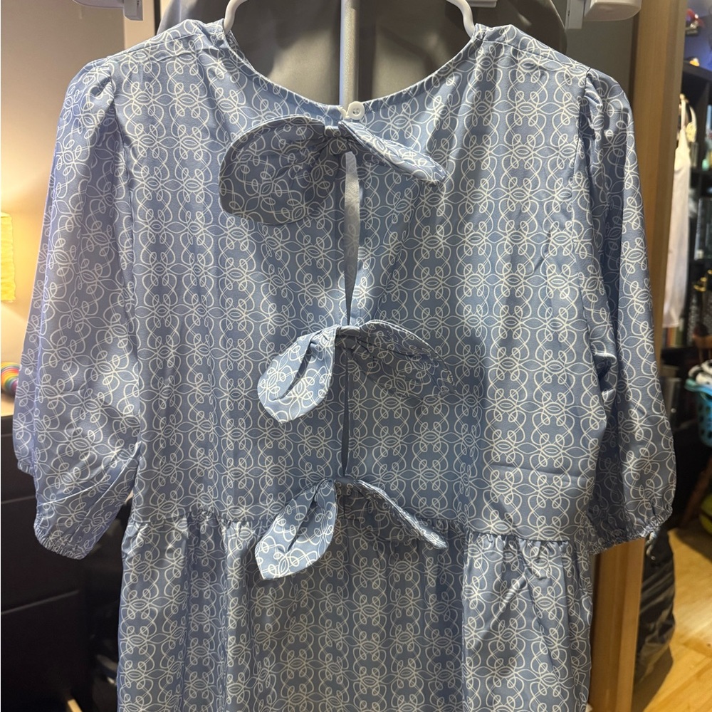 Elegant Blue Patterned Blouse